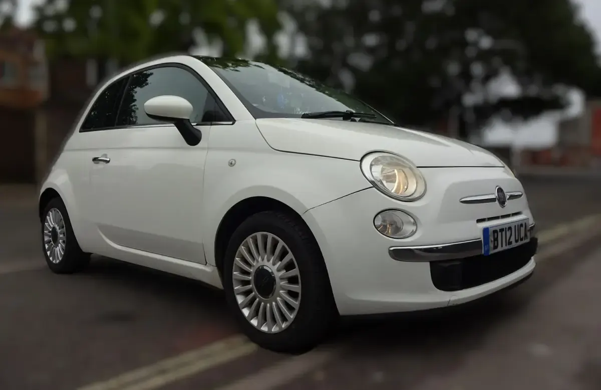Used Fiat 500 Lounge 69 HP (50 kW) 2012 White Hatchback