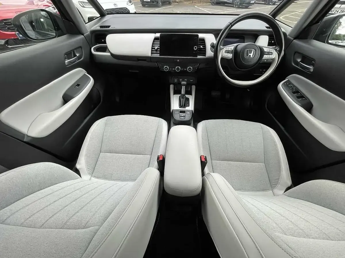 Used Honda Jazz Hybrid 109 HP (80 kW) 2022 Blue Hatchback