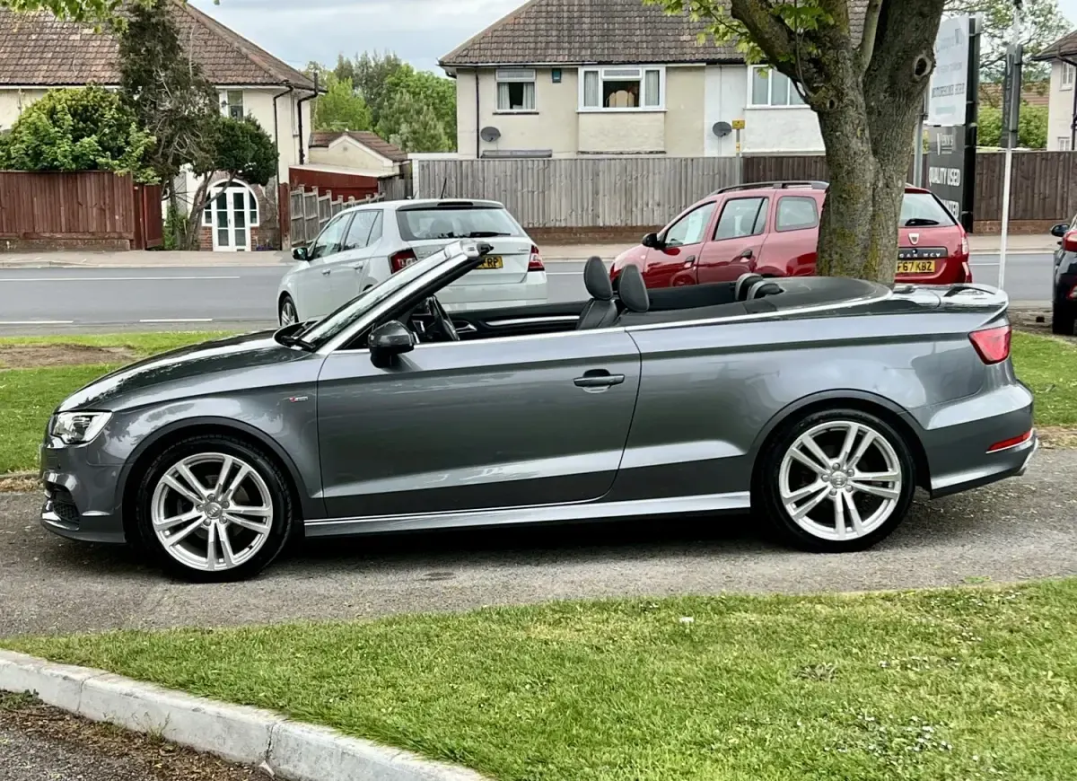 Usado Audi A3 Cabriolet S-Line 2016 Cinzento Cabrios