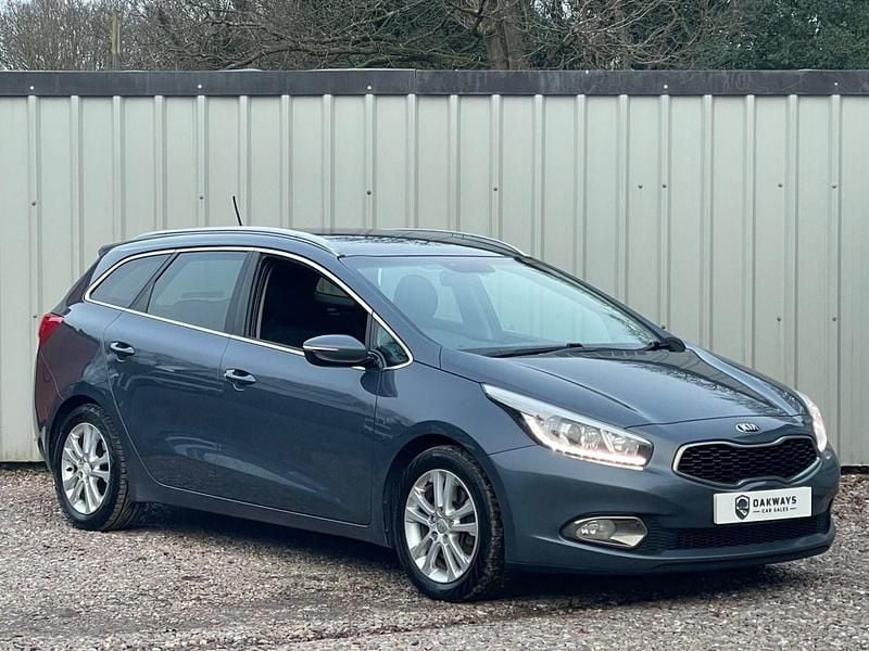 Used Kia Ceed 2014 Blue Hatchback