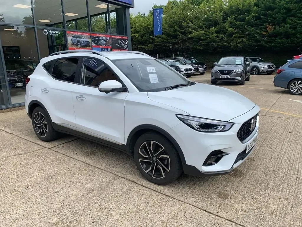 Used MG ZS Exclusive 111 HP (81 kW) 2024 White SUV