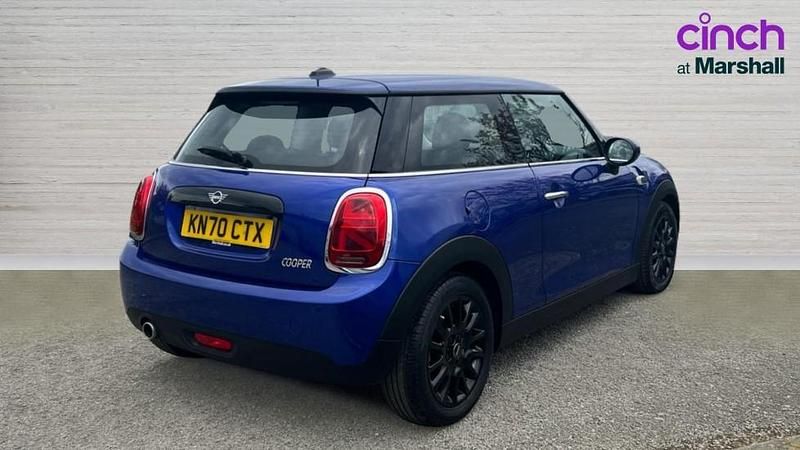Usado Mini Cooper Classic 136 HP (100 kW) 2020 Azul Citadino
