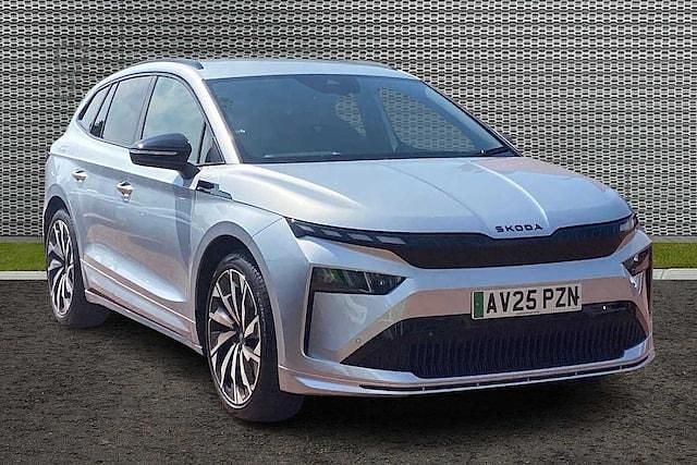 Brilliant silver metallic Used 2025 Skoda Enyaq iV SportLine SUV | £38,615 - Image 1/4