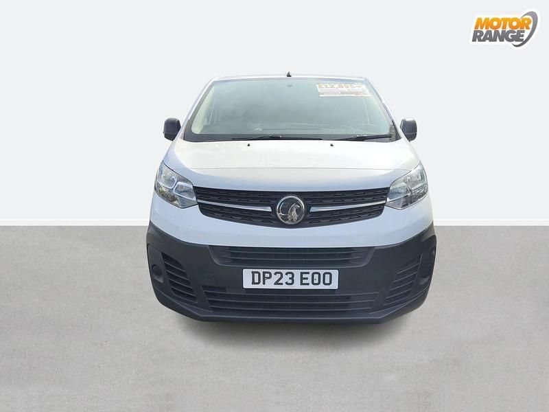 Used Vauxhall Vivaro 100 HP (73 kW) 2023 White MPV