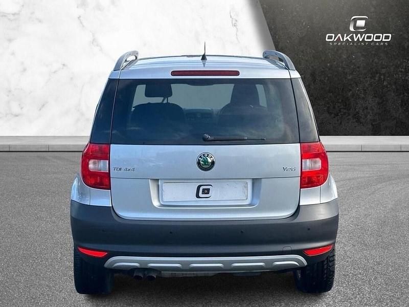 Used Skoda Yeti SE 140 HP (102 kW) 2013 Silver SUV