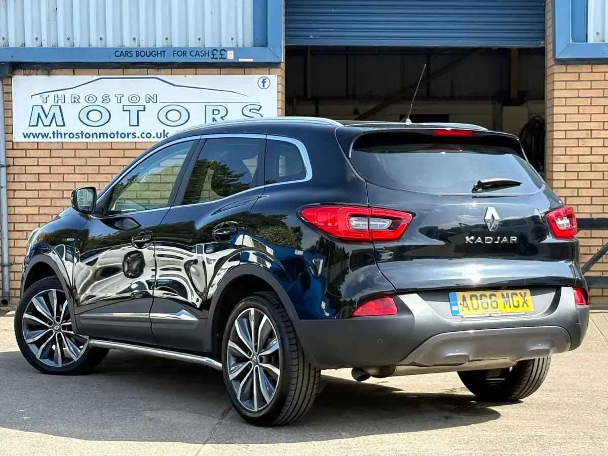Used Renault Kadjar Signature S 130 HP (95 kW) 2016 Black SUV