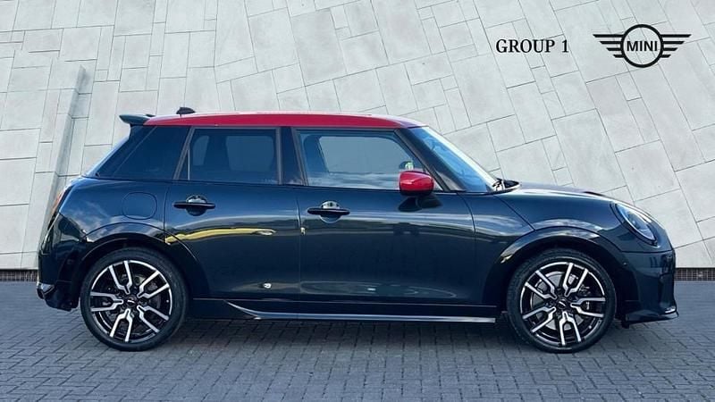 Used Mini Cooper Hatch 156 HP (114 kW) 2024 Grey Hatchback