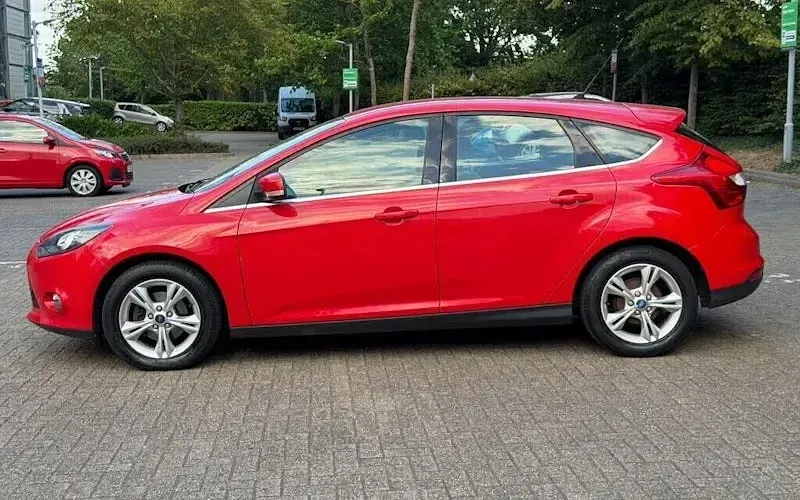 Used Ford Focus Zetec 125 HP (91 kW) 2013 Hatchback