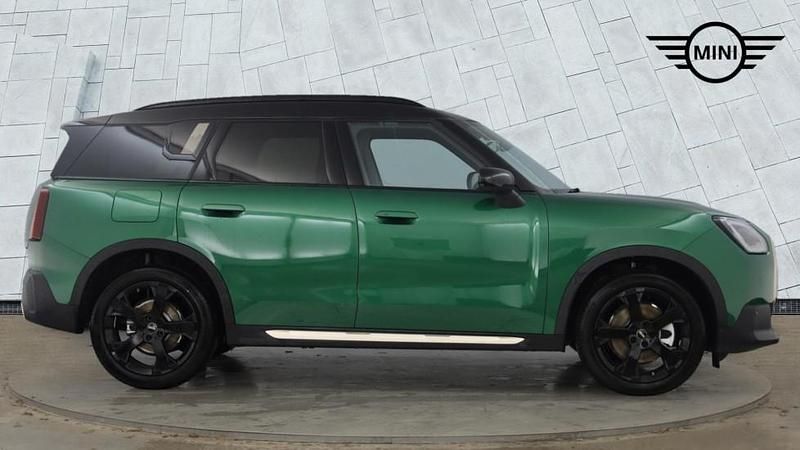 Used Mini Countryman 168 HP (123 kW) 2025 Green SUV
