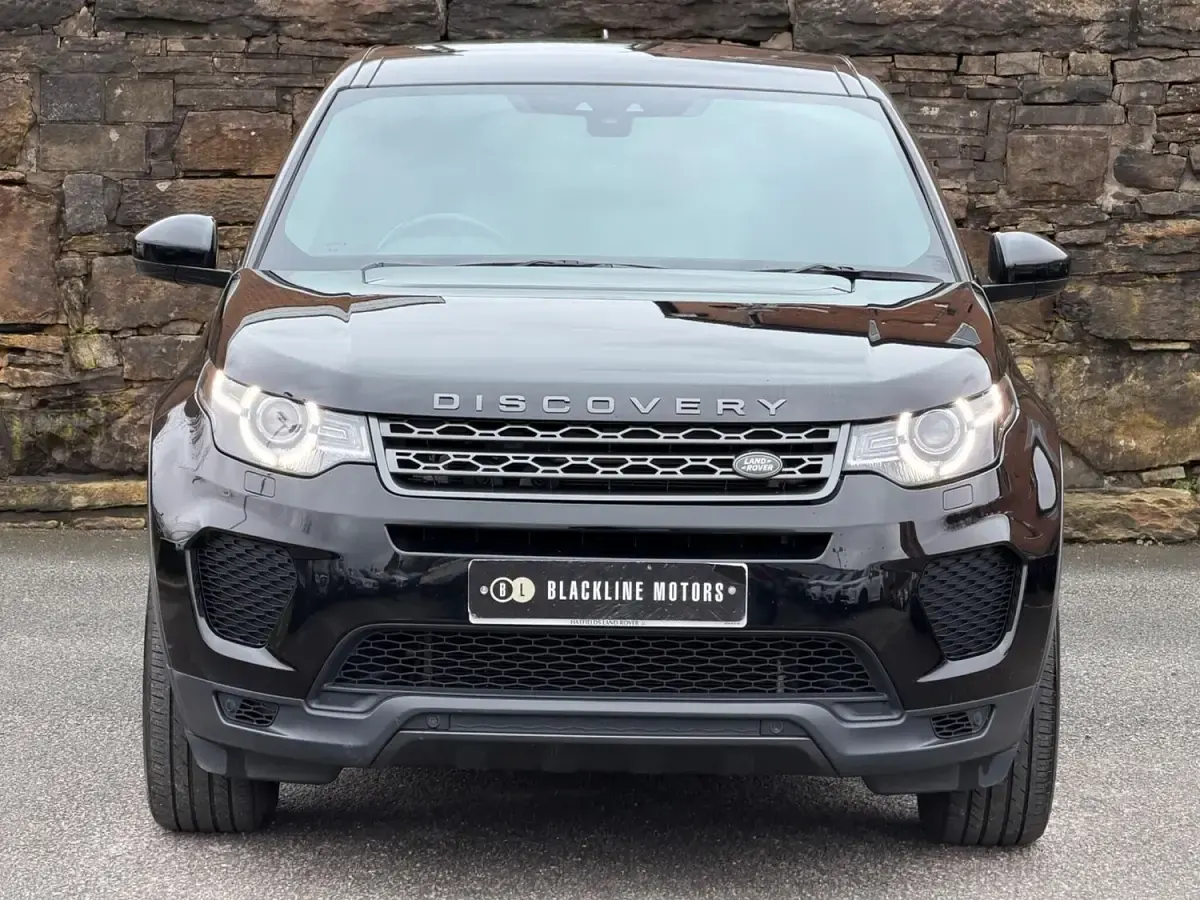 Used Land Rover Discovery Sport Landmark 180 HP (132 kW) 2019 Black SUV