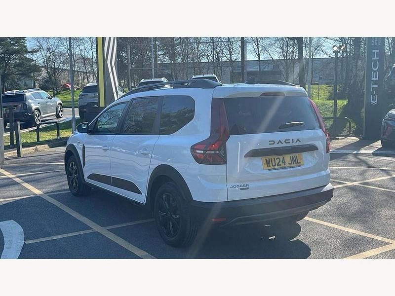 Second-hand Dacia Jogger Extreme 2024 Alb Monovolum