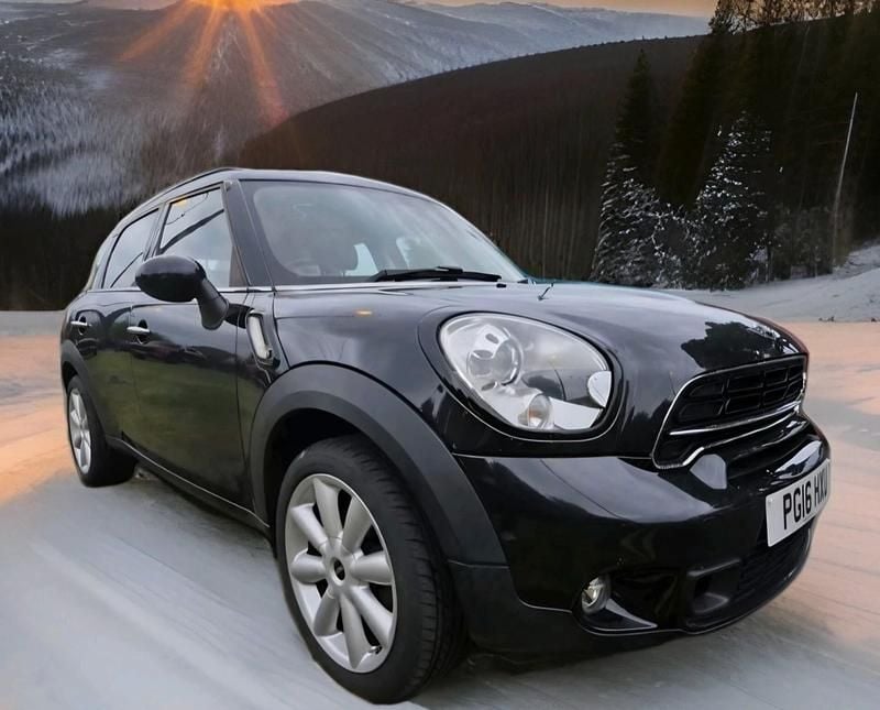 Black Used 2016 Mini Cooper S Hatchback | £4,490 (Super price) - Image 1/4