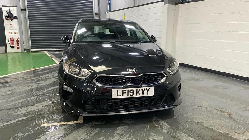 Used Kia Ceed 118 HP (86 kW) 2019 Black Hatchback