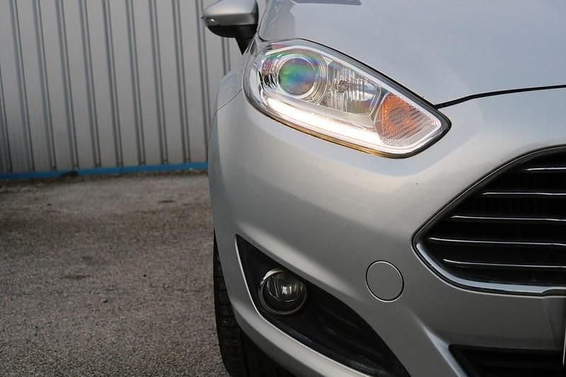 Used Ford Fiesta Zetec 99 HP (72 kW) 2014 Silver Hatchback
