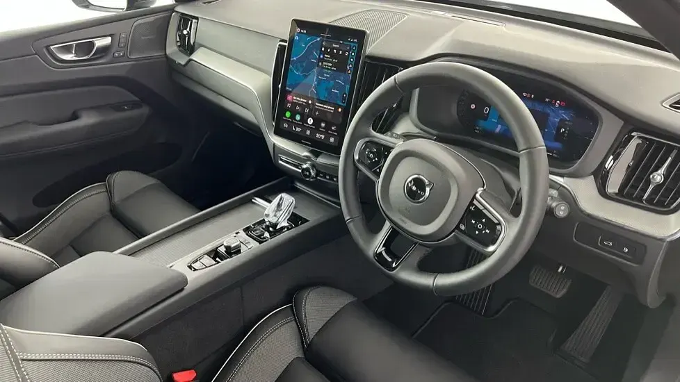 Used Volvo XC60 Plus 331 HP (243 kW) 2026 SUV