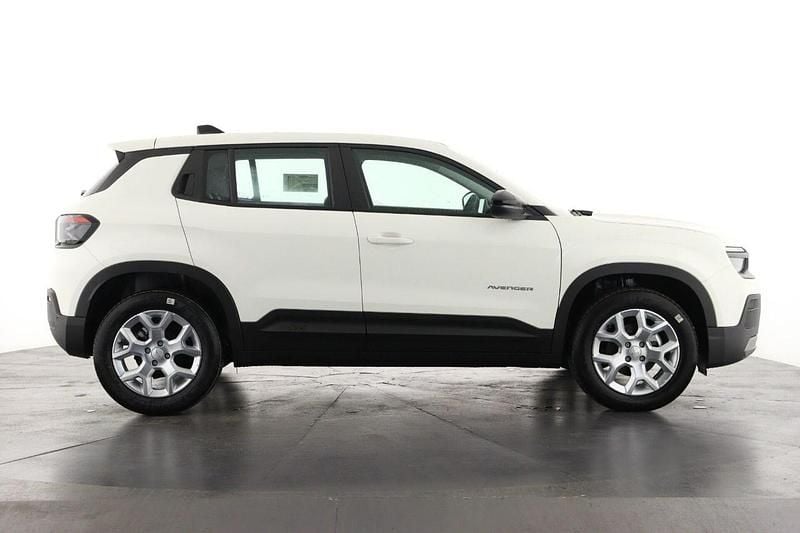 Used Jeep Avenger Altitude 100 HP (73 kW) 2025 White SUV
