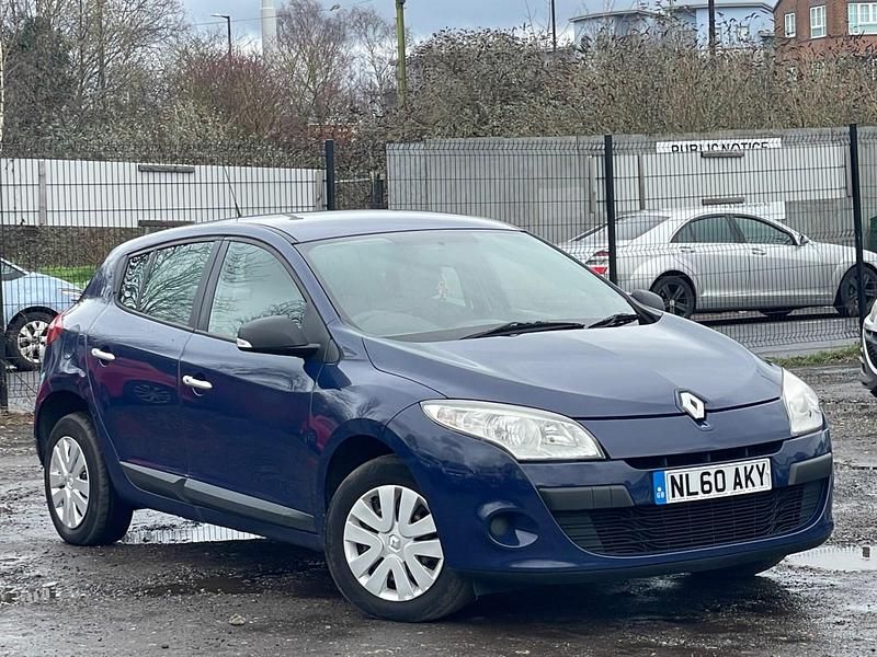 Used Renault Mégane III 110 HP (80 kW) 2011 Blue Hatchback