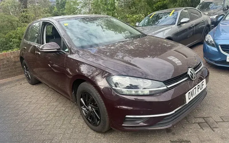 Used VW Golf VII SE 116 HP (85 kW) 2017 Hatchback