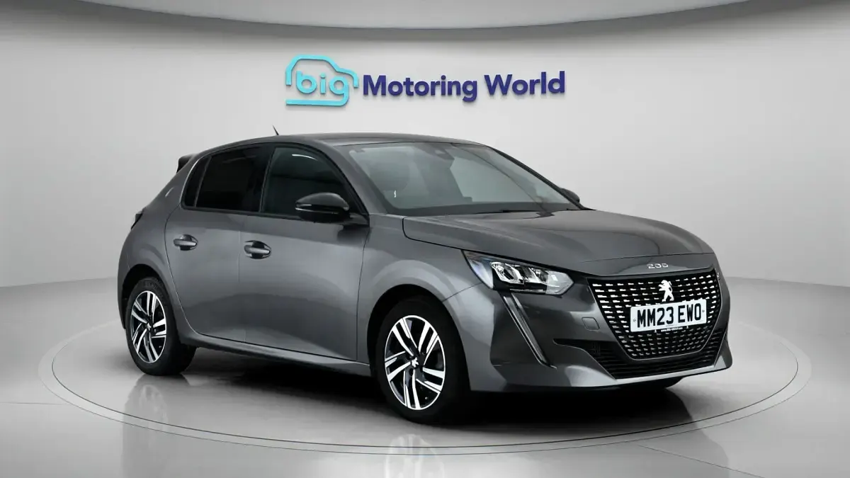 Used Peugeot 208 Allure+ 102 HP (75 kW) 2023 Hatchback