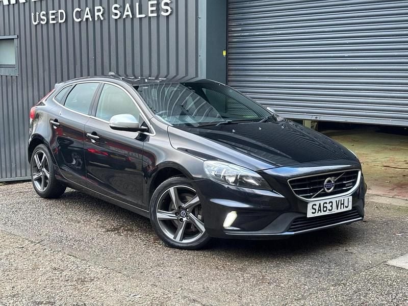 Black Used 2013 Volvo V40 R-Design Hatchback | £4,391 (Fair price) - Image 1/4