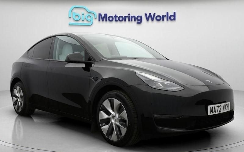 Used 2025 Tesla Model Y Long Range AWD SUV | £24,900 (Super price) - Image 1/4
