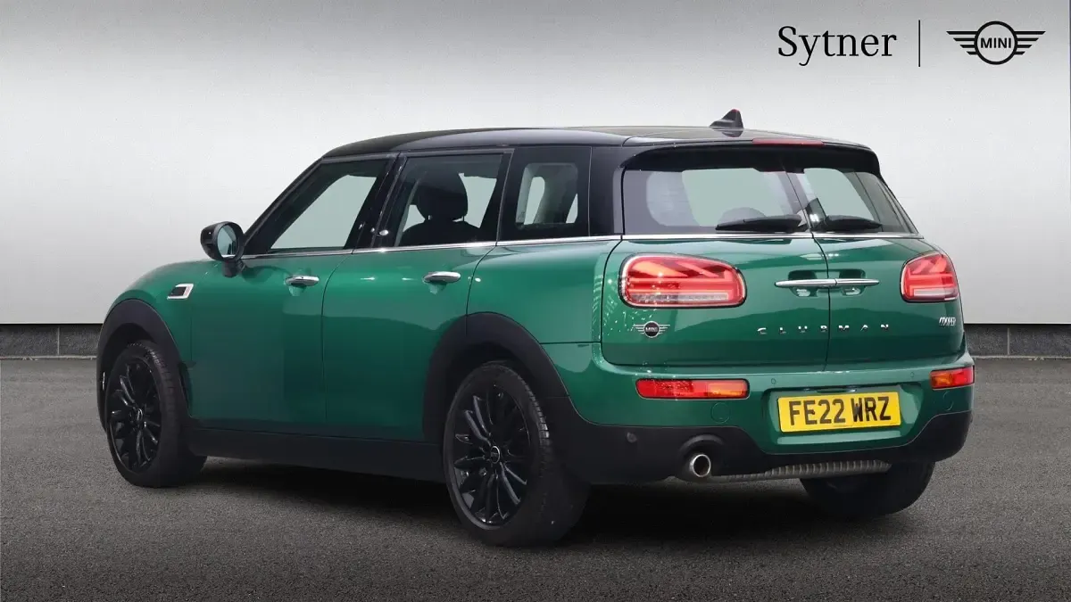 Used Mini Cooper Clubman Classic 134 HP (98 kW) 2022 Green Estate
