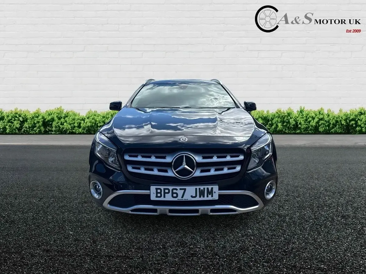 Used Mercedes GLA220 175 HP (128 kW) 2018 Black SUV