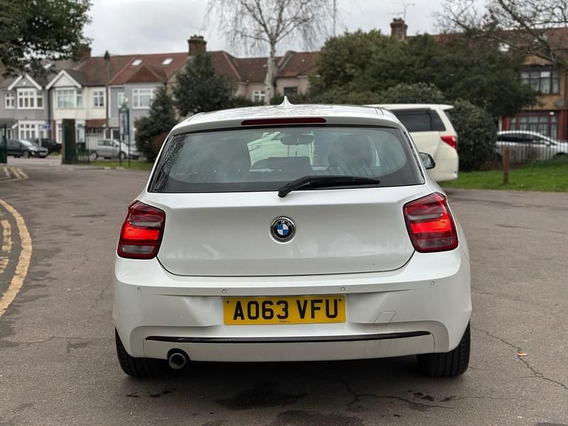 Used BMW 116 Sport Line 2013 White Hatchback