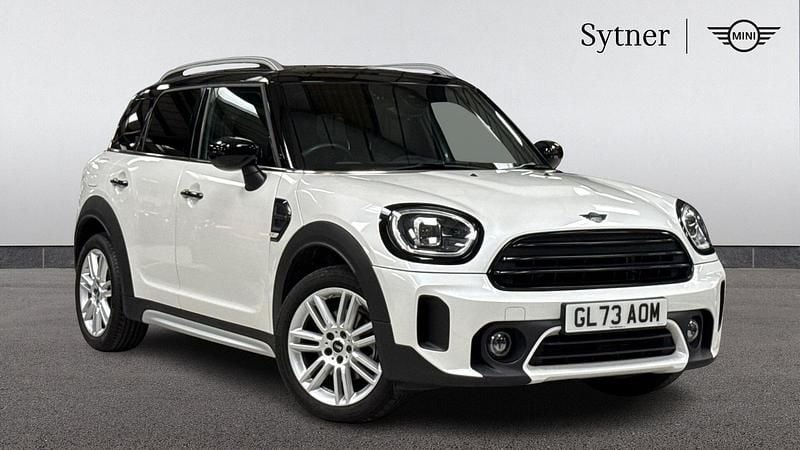 White Used 2023 Mini Cooper Countryman Exclusive SUV | £27,500 (Expensive) - Image 1/4