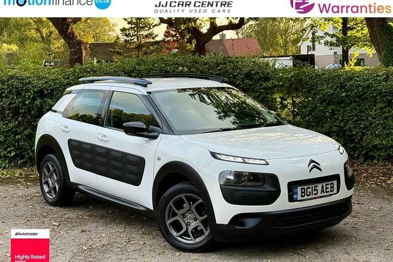 White Used 2015 Citroën C4 Cactus Feel Hatchback | £6,195 (Fair price) - Image 1/1