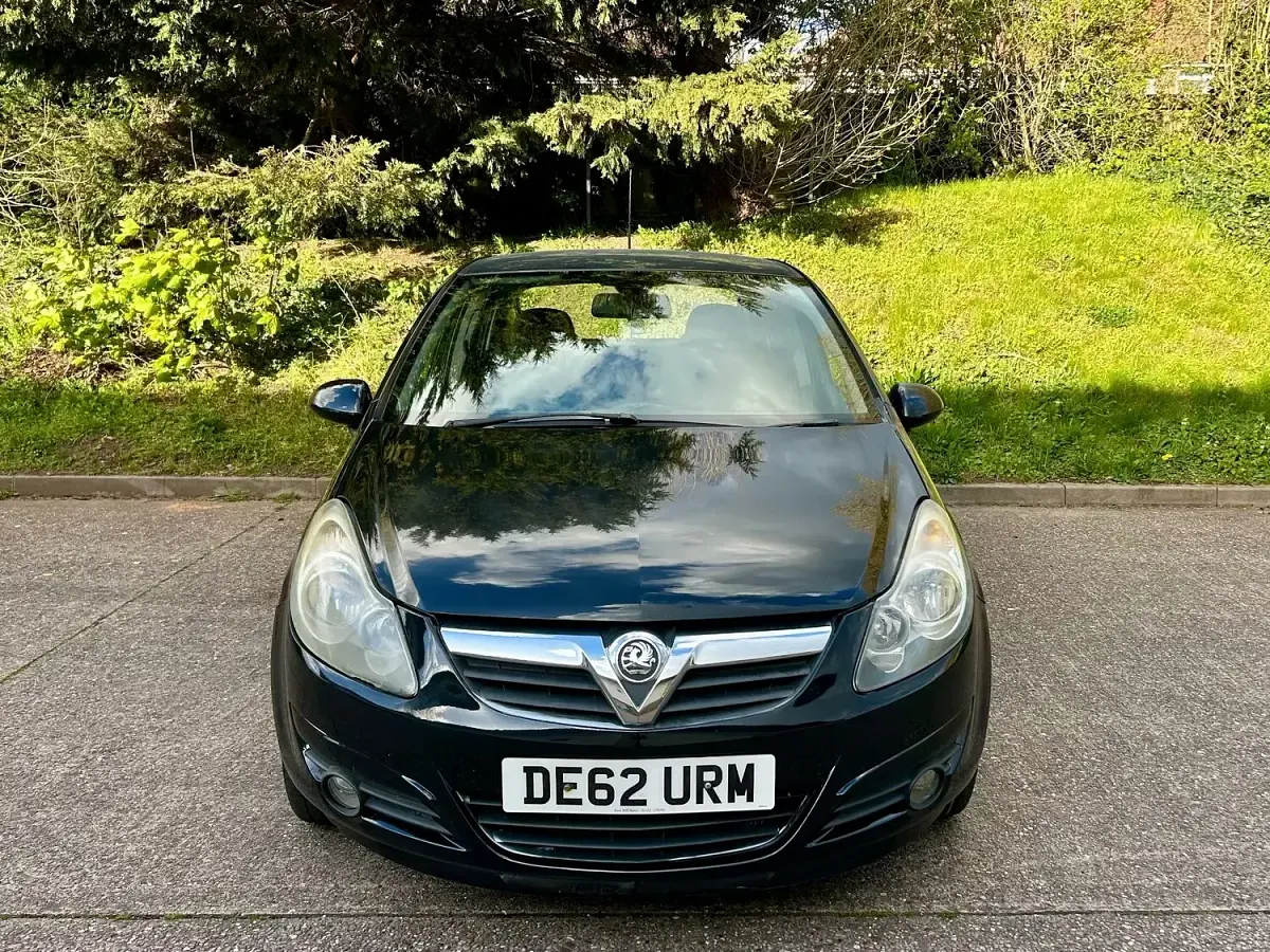 Used Vauxhall Corsa 90 HP (66 kW) 2012 Black Hatchback
