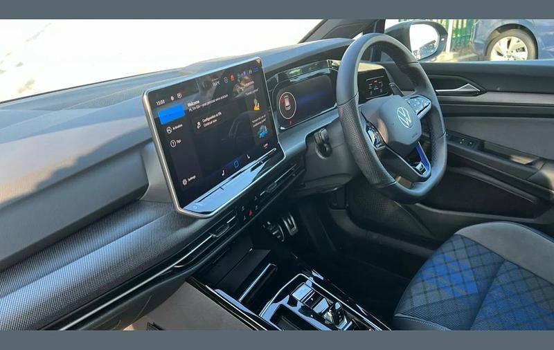 Used VW Golf VIII Black Edition 333 HP (244 kW) 2025 Lapiz blue premium metallic Hatchback