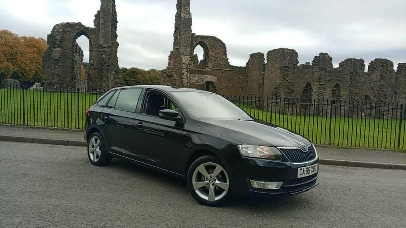 Black Used 2016 Skoda Rapid SE Hatchback | £4,499 (Fair price) - Image 1/4