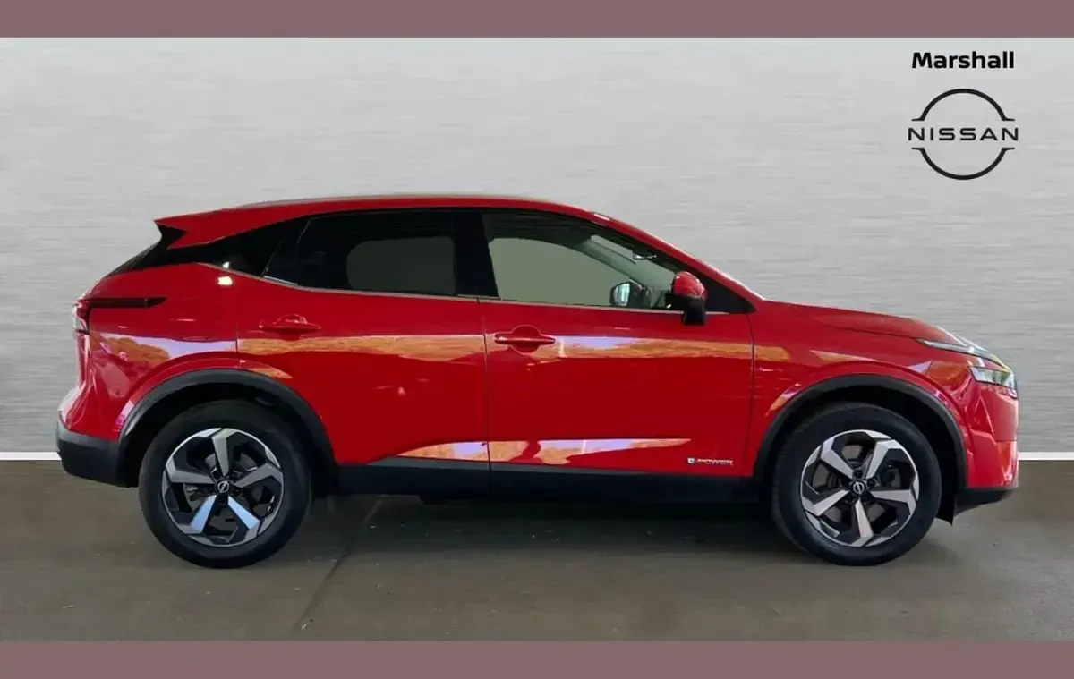 Used Nissan Qashqai N-Connecta 187 HP (137 kW) 2023 Red SUV