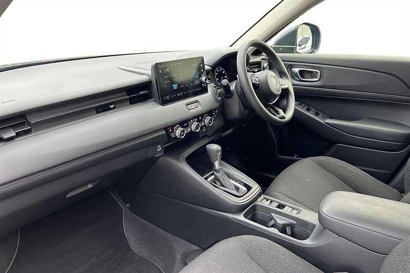 Used Honda HR-V Elegance 131 HP (96 kW) 2023 Urban grey SUV