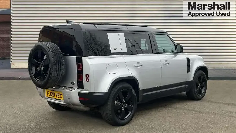 Usado Land Rover Defender First Edition 240 HP (176 kW) 2020 Prateado SUV