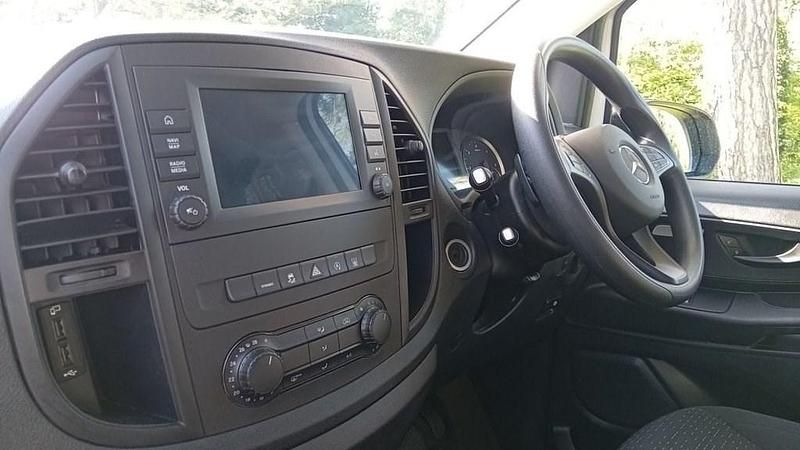 Usado Mercedes Vito 2023 Branco Van