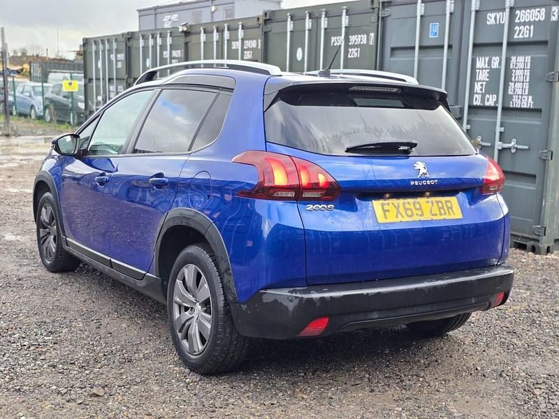 Used Peugeot 2008 Signature Sky 130 HP (95 kW) 2019 Blue SUV