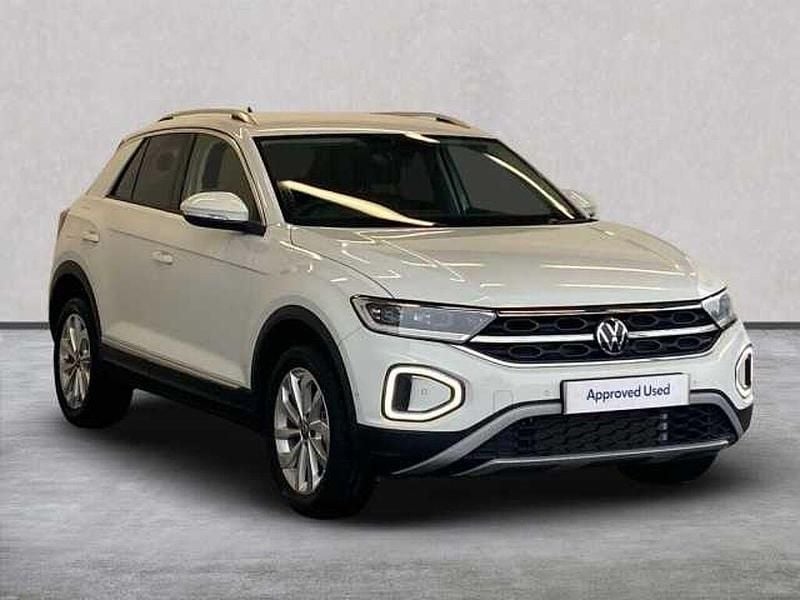 White Used 2023 VW T-Roc Style SUV | £25,690 (Fair price) - Image 1/4