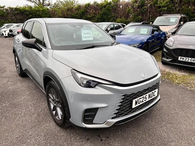 Grey Used 2025 Lexus LBX SUV | £29,800 (Good price) - Image 1/4