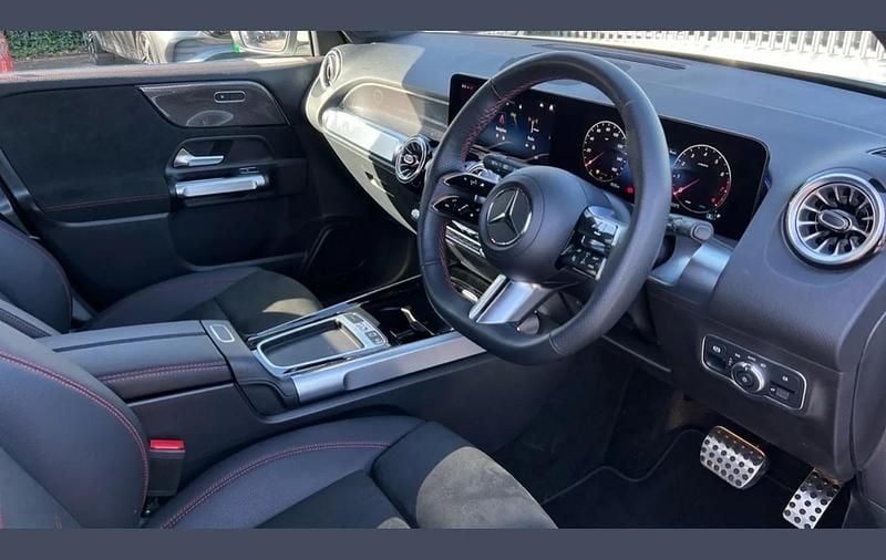 Used Mercedes GLB200 Executive 161 HP (118 kW) 2025 White SUV