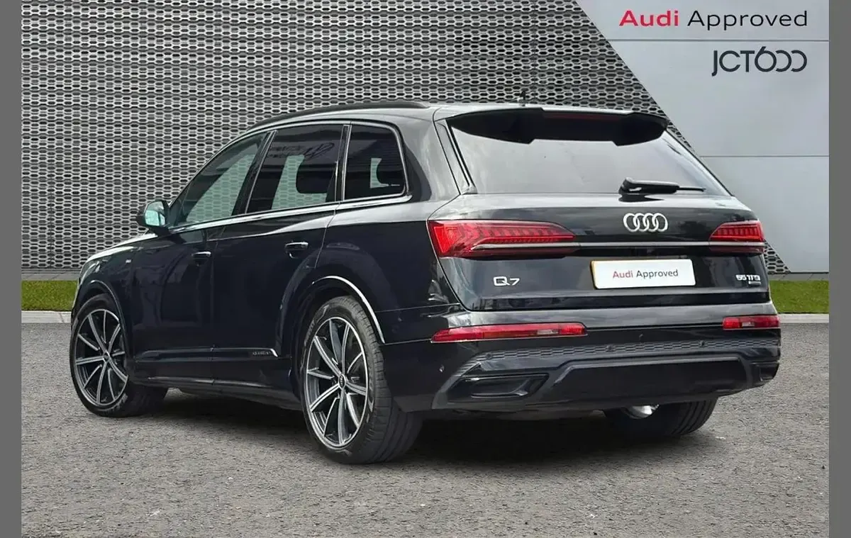 Used Audi Q7 Black Edition 334 HP (245 kW) 2022 Black SUV