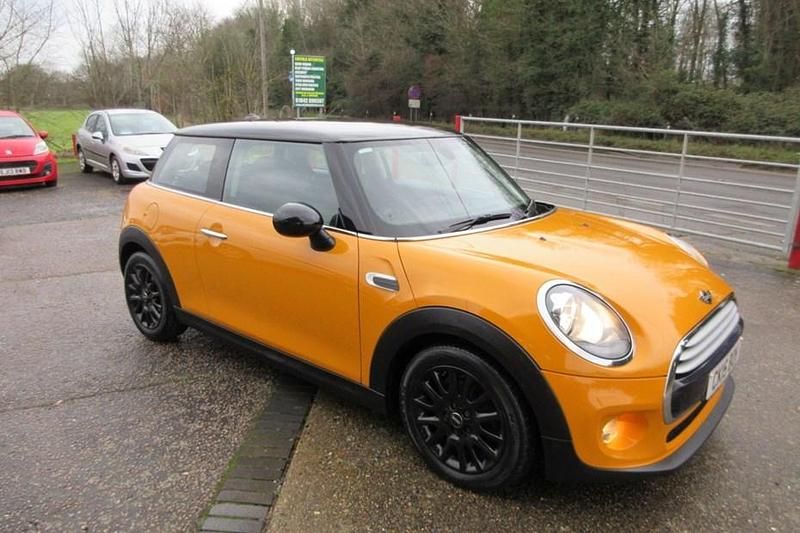 Used Mini Cooper Hatch 2015 Orange Hatchback