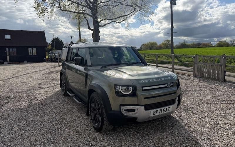 Used Land Rover Defender S 250 HP (183 kW) 2024 SUV