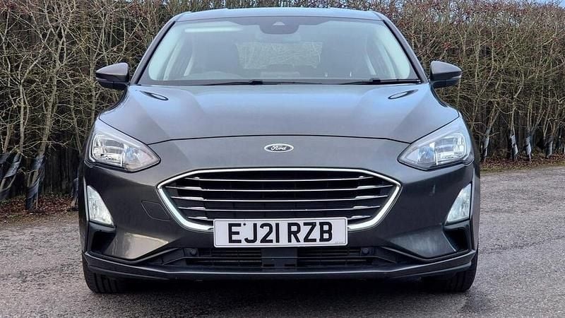 Used Ford Focus Titanium 125 HP (91 kW) 2021 Grey Hatchback