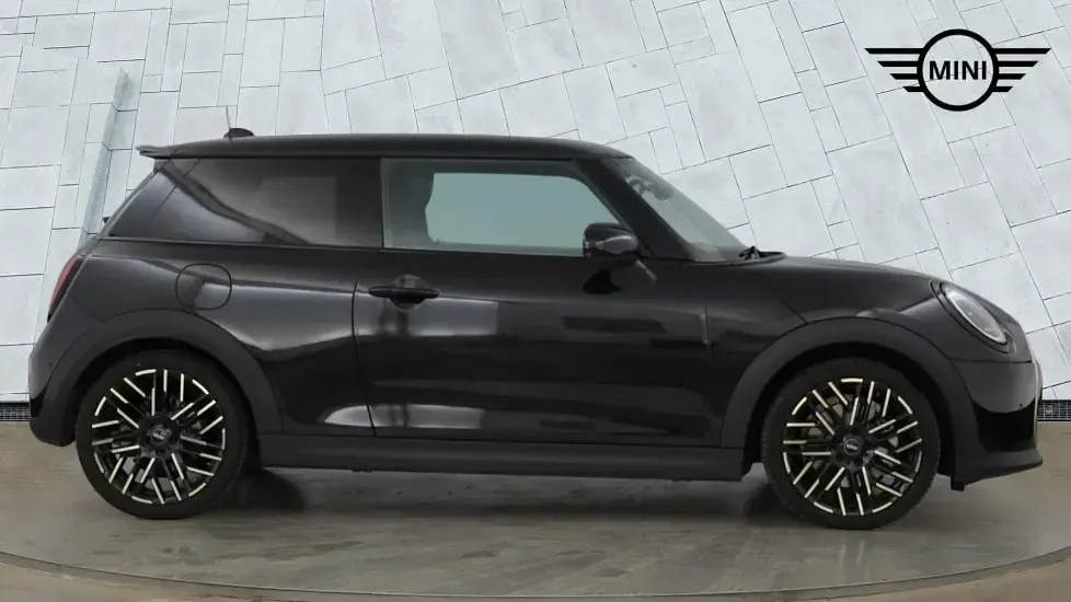 Used Mini Cooper S Hatch 201 HP (147 kW) 2025 Black Hatchback