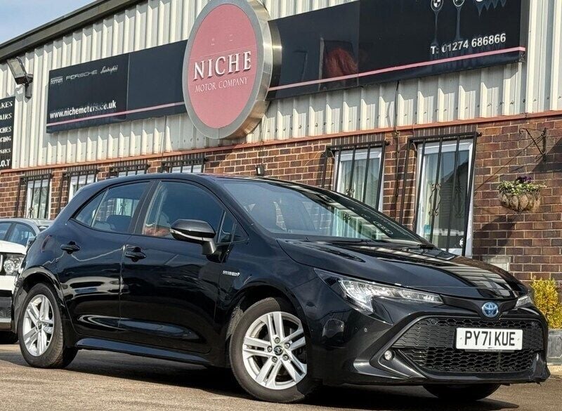 Black Used 2022 Toyota Corolla Hatchback | £13,290 (Good price) - Image 1/4