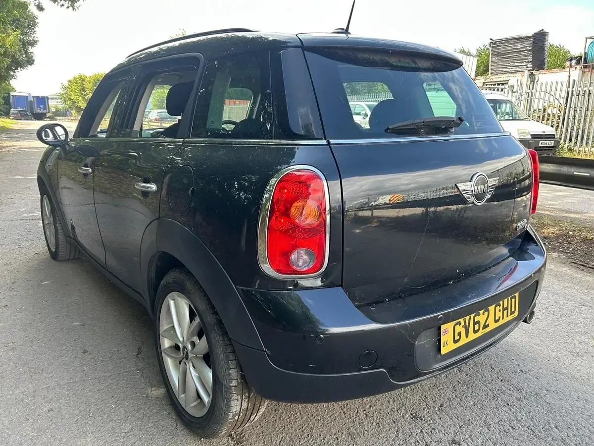 Used Mini Cooper D 112 HP (82 kW) 2012 Black Hatchback