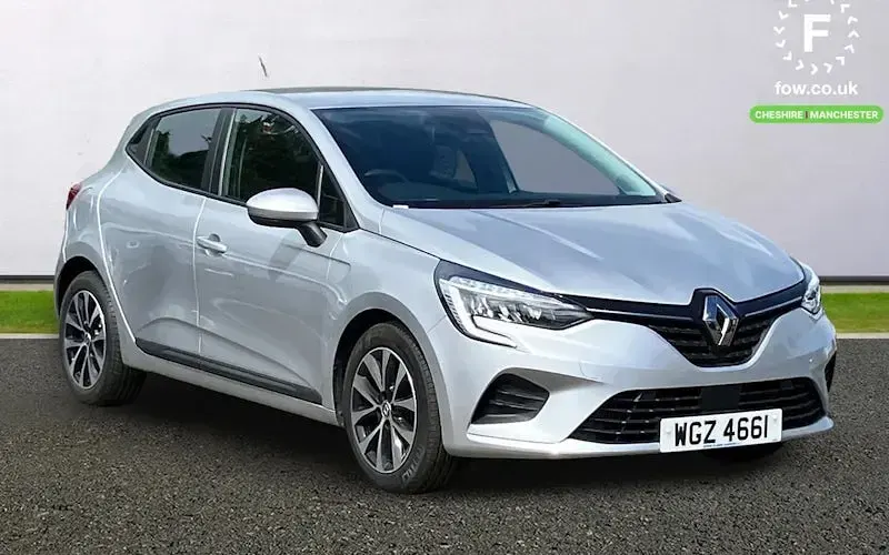 Used Renault Clio Iconic 90 HP (66 kW) 2022 Hatchback