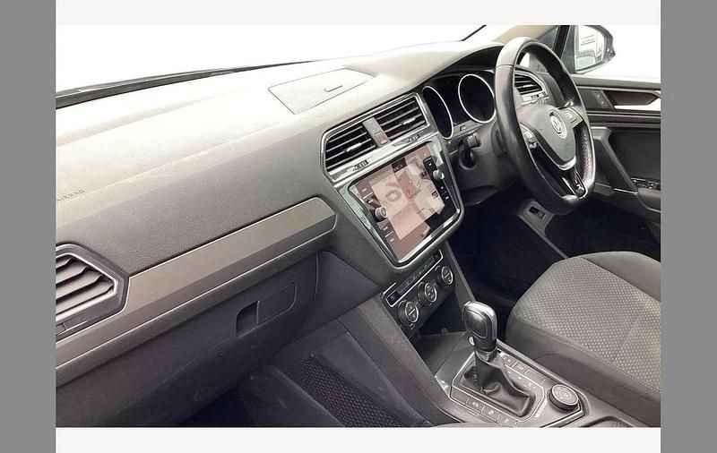 Used VW Tiguan Allspace Match 150 HP (110 kW) 2019 Green SUV